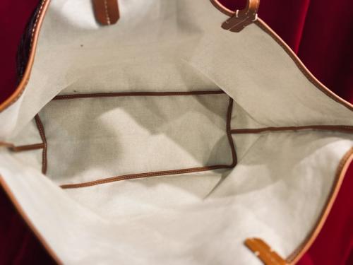 ゴヤールのサンルイPMトートバッグ