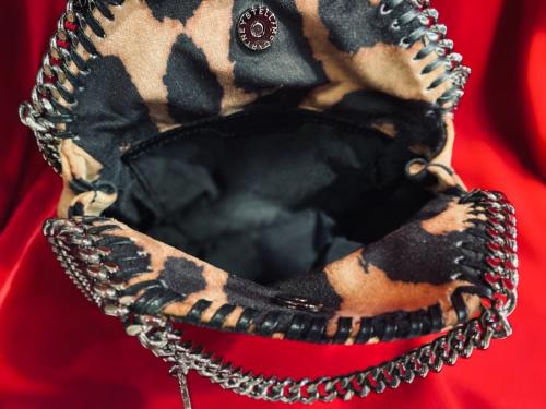 ステラマッカートニーのファベラレオパードチェーンショルダーバッグ