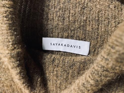 サヤカデイビスのリブモヘアハイネックセーター