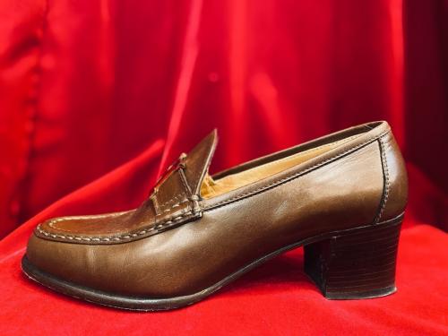 エルメスのコンスタンスレザーローファー