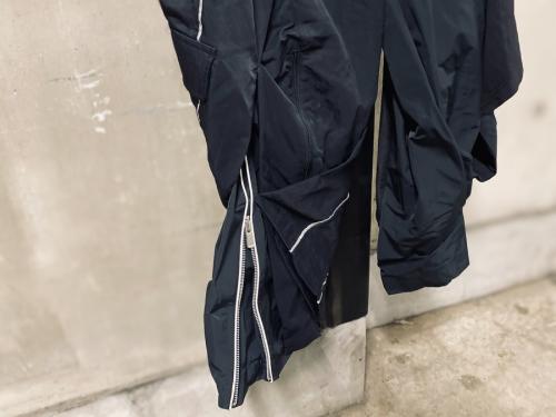 再構築ナイロンパンツ/M NRG DH PANT BLACKのAV8268-010