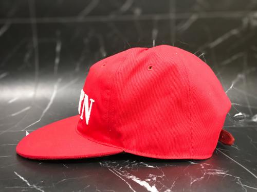 ヴァレンティノのキャップ