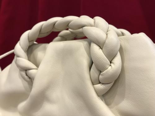 HEREUのヘリュー