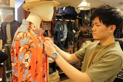 「古着屋　バイトの服屋　バイト 」