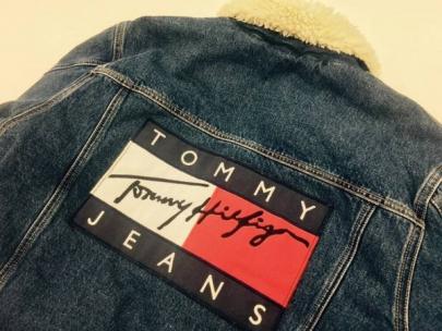 「TOMMY デニムジャケットのTOMMY　JEANS　ボア 」