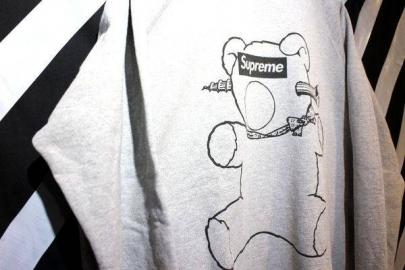 「SUPREMEのシュプリーム 」