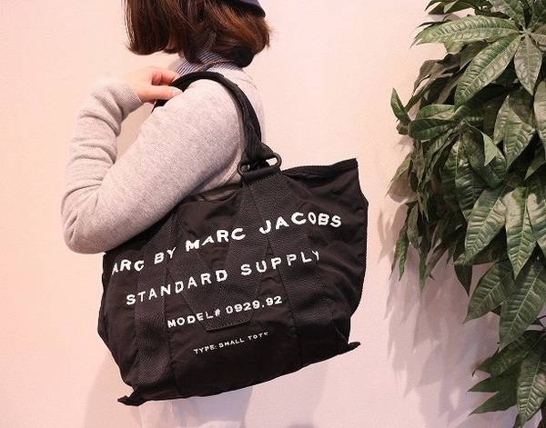 MARC BY MARC JACOBS スタンダードサプライ トートバッグ