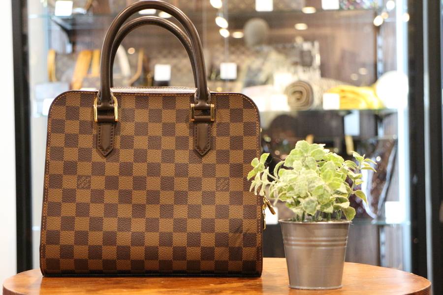 ルイ・ヴィトン モノグラム トリアナ 明日はトレポ5倍！】魅惑の正方形。LOUIS VUITTON / トリアナ入荷