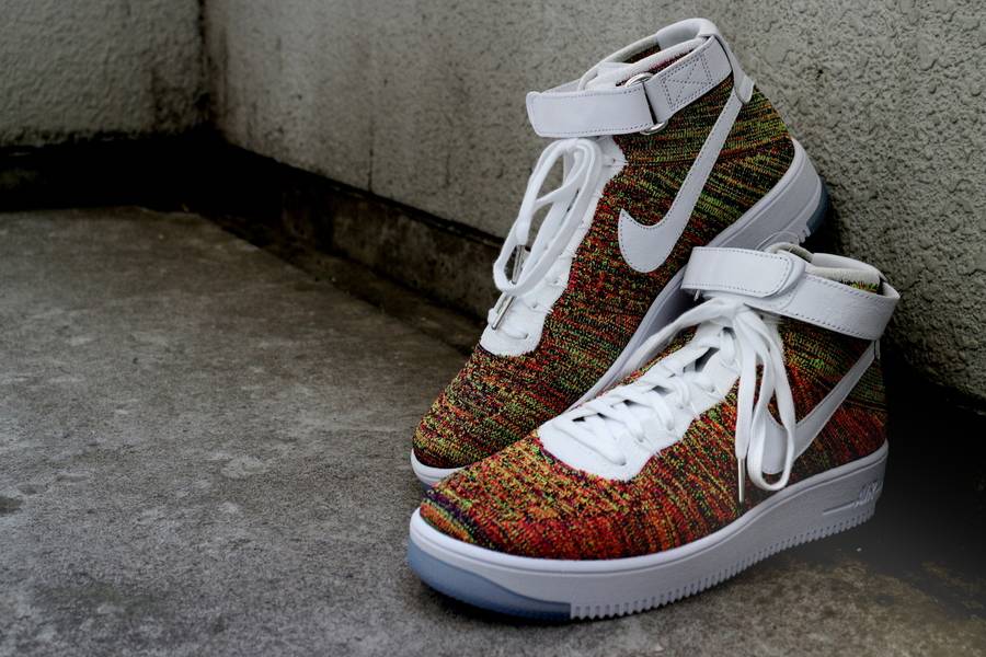 時代の先を行く軽さ 戸越銀座店 16 03 31発行