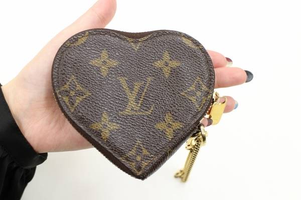 LOUIS VUITTON/ルイヴィトン ハート型コインケース[2017.04.12発行]