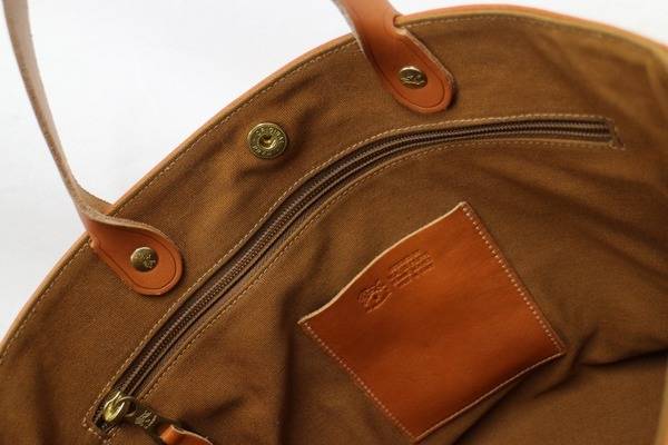 エイジング（経年変化）が楽しみなバッグIL BISONTE