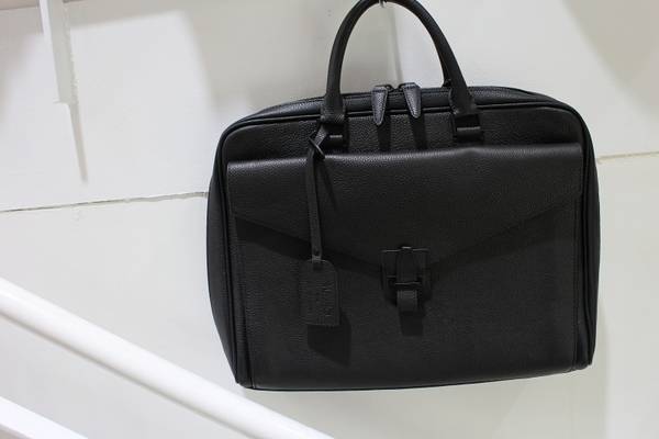 本店は ARROWS 美品】UNITED × レザーブリーフケース 別注