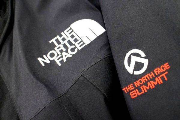 昨日のご紹介に引き続き！！！THE NORTH FACEより廃盤モデルの