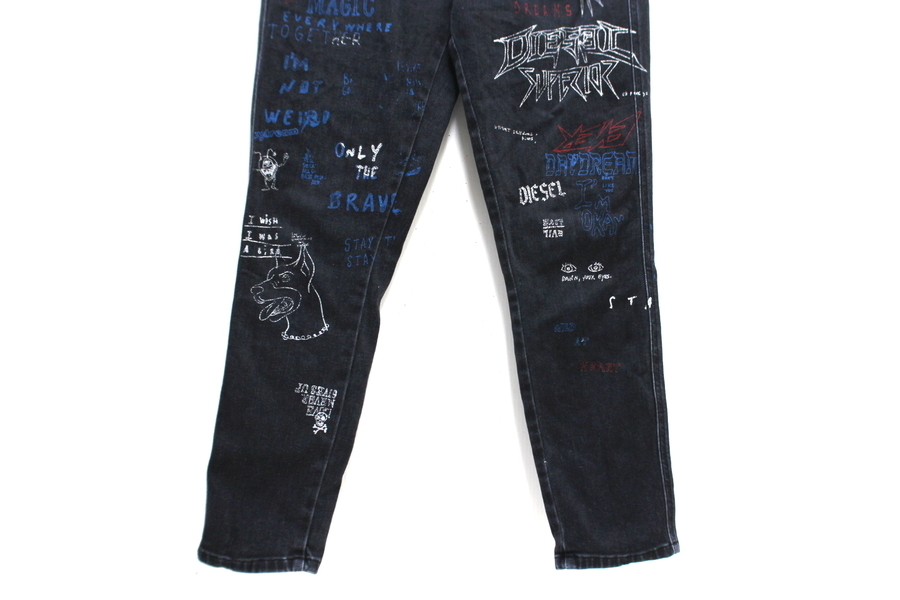 DIESEL/ディーゼルより現行発売中のデニムが2点入荷。[2019.02.21発行 