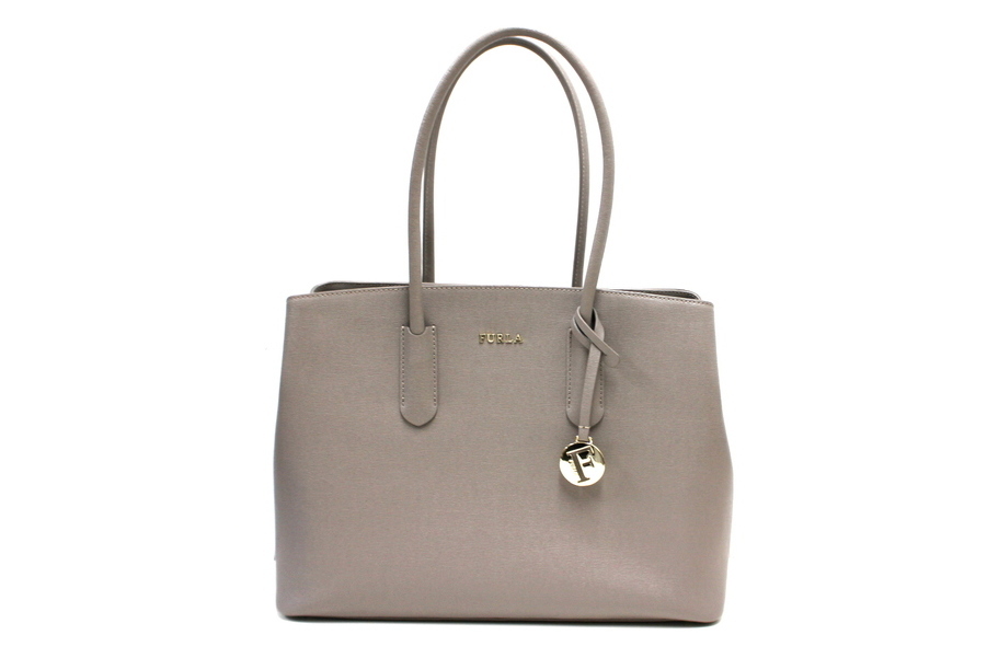 Furla フルラよりショルダーバッグ Tessa Large 入荷 19 03 09発行