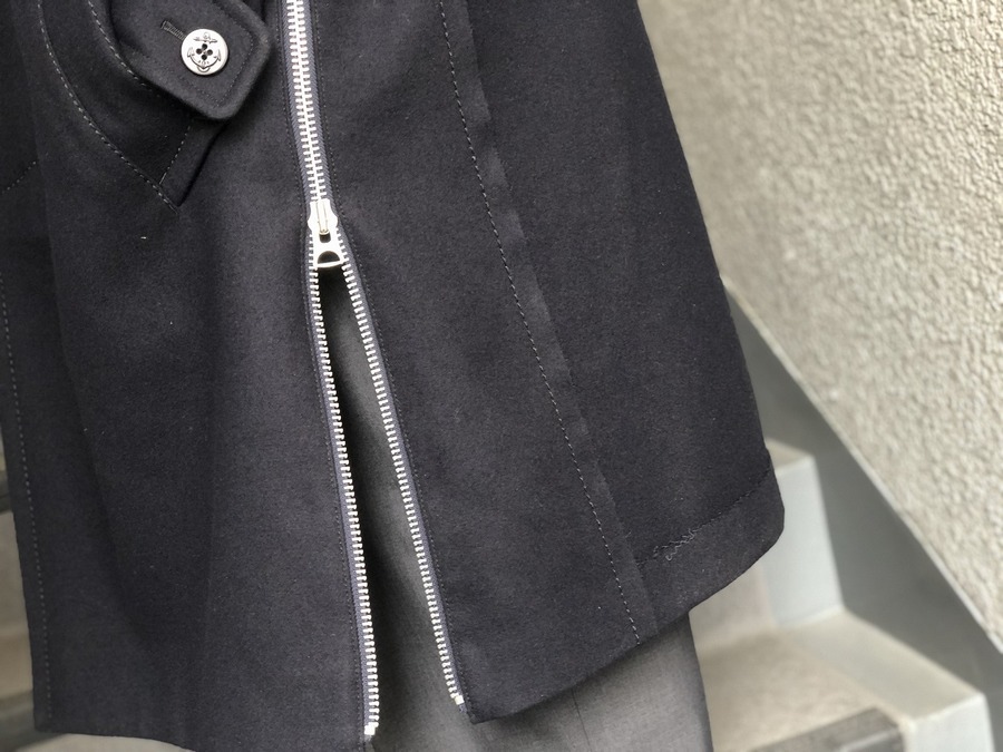 sacai/サカイ】よりレイヤードファイヤーマンステンカラー