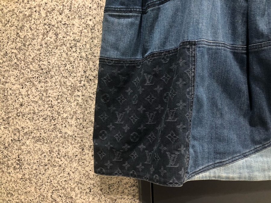 ラグジュアリーブランド Louis Vuitton ルイヴィトン モノグラムデニムノースリーブワンピース 買取入荷致しました 21 05 15発行 ラグジュアリーブランド Louis Vuitton ルイヴィトン モノグラムデニムノースリーブワンピース 買取入荷致しました 21 05 15発行