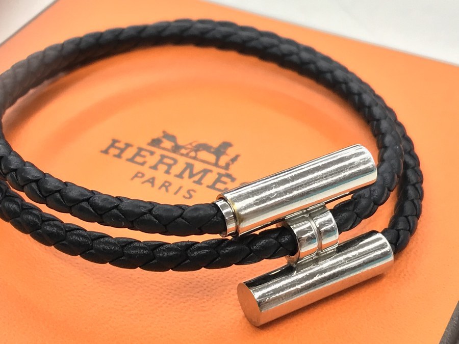 人気ラグジュアリーブランド【HERMES/エルメス】よりトゥルニ・トレッセ ブレスレット が入荷致しました。[2021.07.07発行]