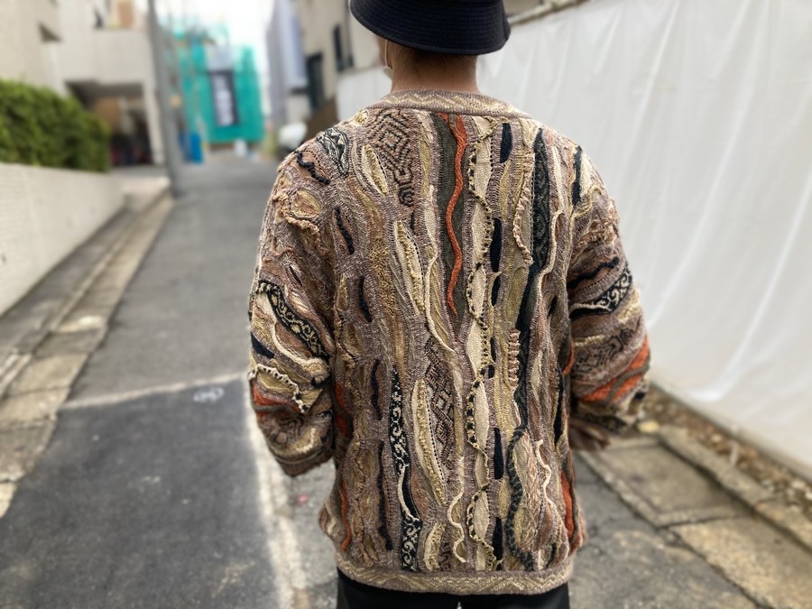 人気ヴィンテージブランド【Coogi/クージー】より3Dニット