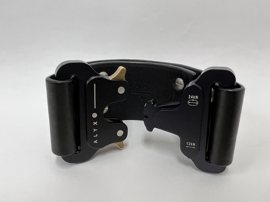 人気インポートブランド【ALYX / アリクス】より レザーローラー  