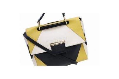 「FURLAのフルラ 」