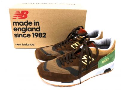 「スニーカーのNEW BALANCE 」