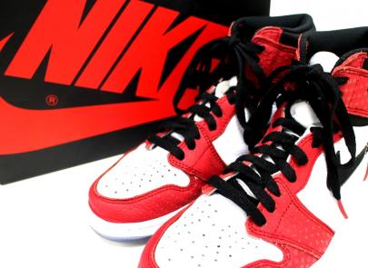 「スニーカーのNIKE AIR JORDAN 」