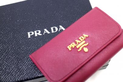 「インポートブランドのPRADA 」