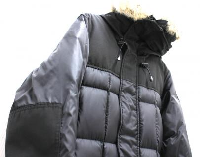 「インポートブランドのCANADA GOOSE 」