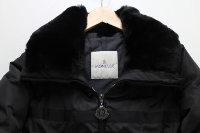 「ラグジュアリーブランドのMONCLER 」