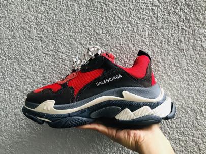 「スニーカーのBALENCIAGA 」