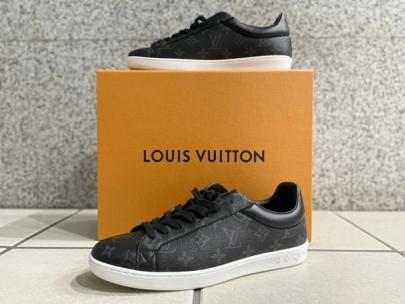 「ラグジュアリーブランドのLOUIS VUITTON 　 」