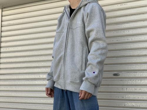 定番ストリートブランドコラボ【STUSSY × Champion 定番ストリートブランドコラボ【STUSSY × Champion