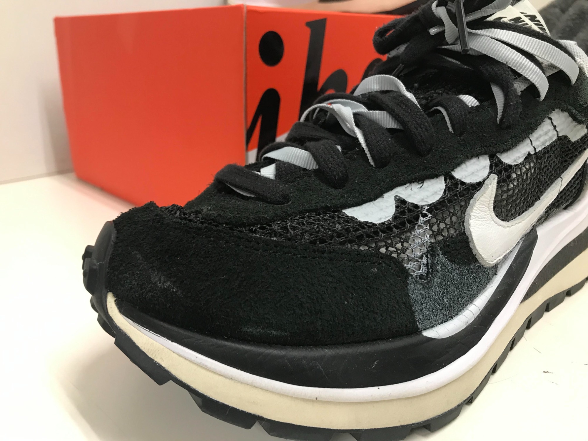大人気コラボ【NIKE × sacai / ナイキ × サカイ】Vapor Waffle