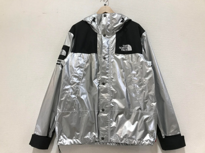 「ストリートブランドのSupreme×THE NORTH FACE 」