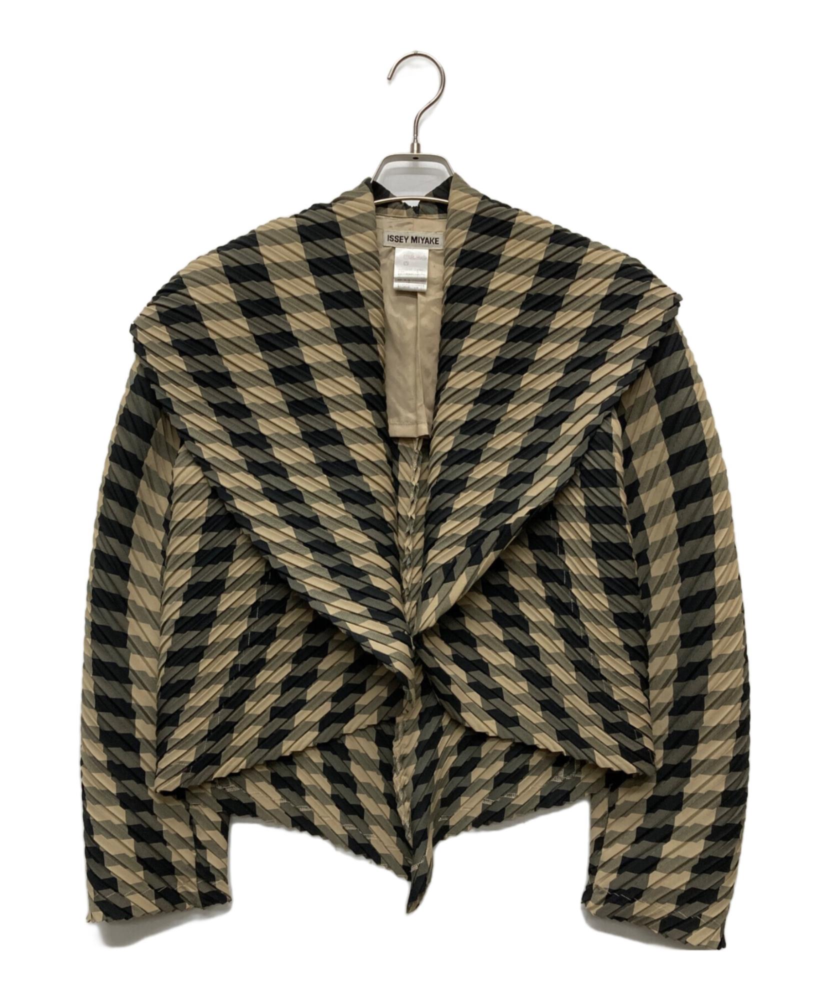 ISSEY MIYAKE / イッセイミヤケ】セーラーカラープリーツ変形