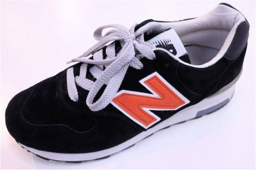 スニーカーのニューバランス