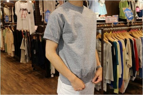 メンズのトップス