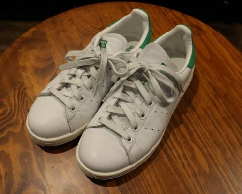 シューズ・バッグのスニーカー