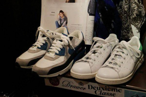 レディースのトップス