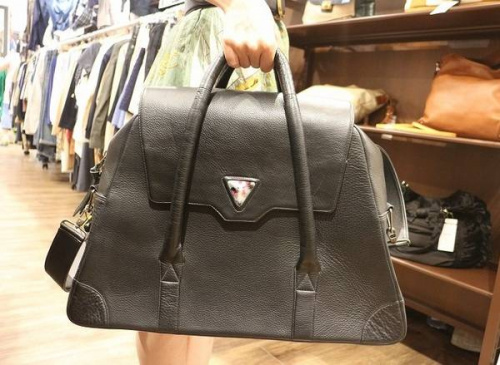 シューズ・バッグのショルダーバッグ