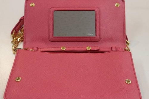 シューズ・バッグのクラッチバッグ