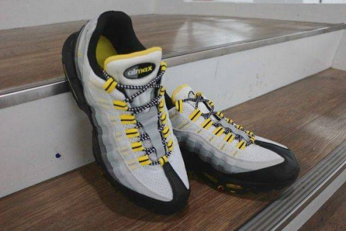 エアマックスのスニーカー