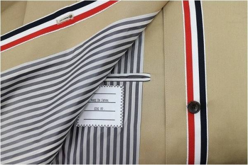 トップスのステンカラーコート