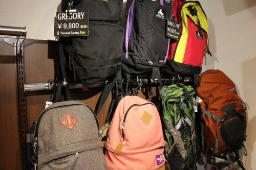 ダウンジャケットのマウンテンパーカー