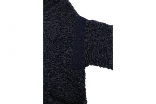 トップスのカーディガン