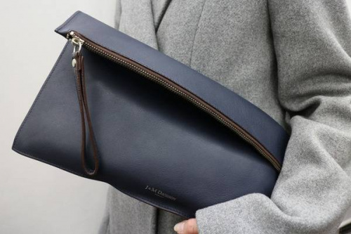 シューズ・バッグのクラッチバッグ