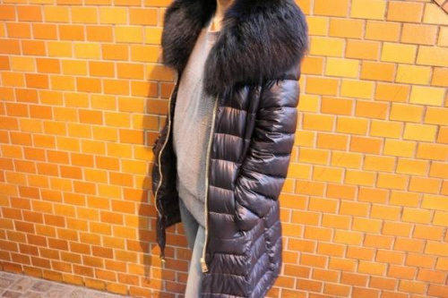 トップスのダウンコート