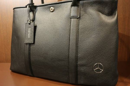 トートバッグのBARNEYS NEWYORK