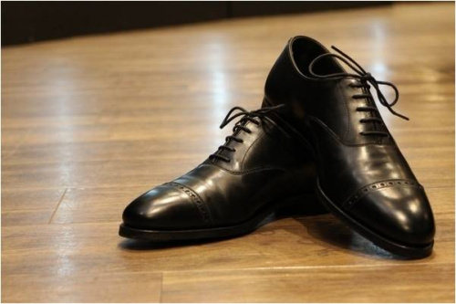 クロケット＆ジョーンズのドレスシューズ